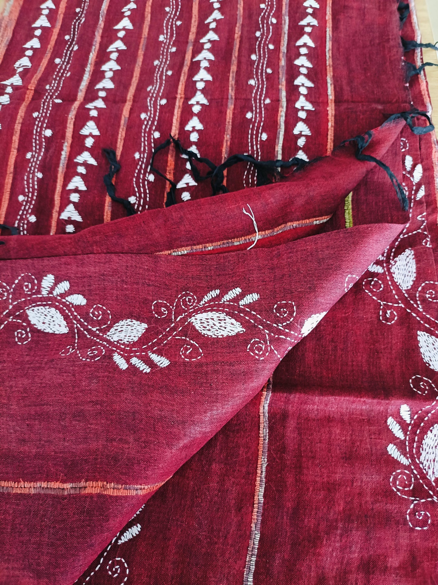 कल्याणी - Handmade Kantha Stitch Khesh Cotton Saree