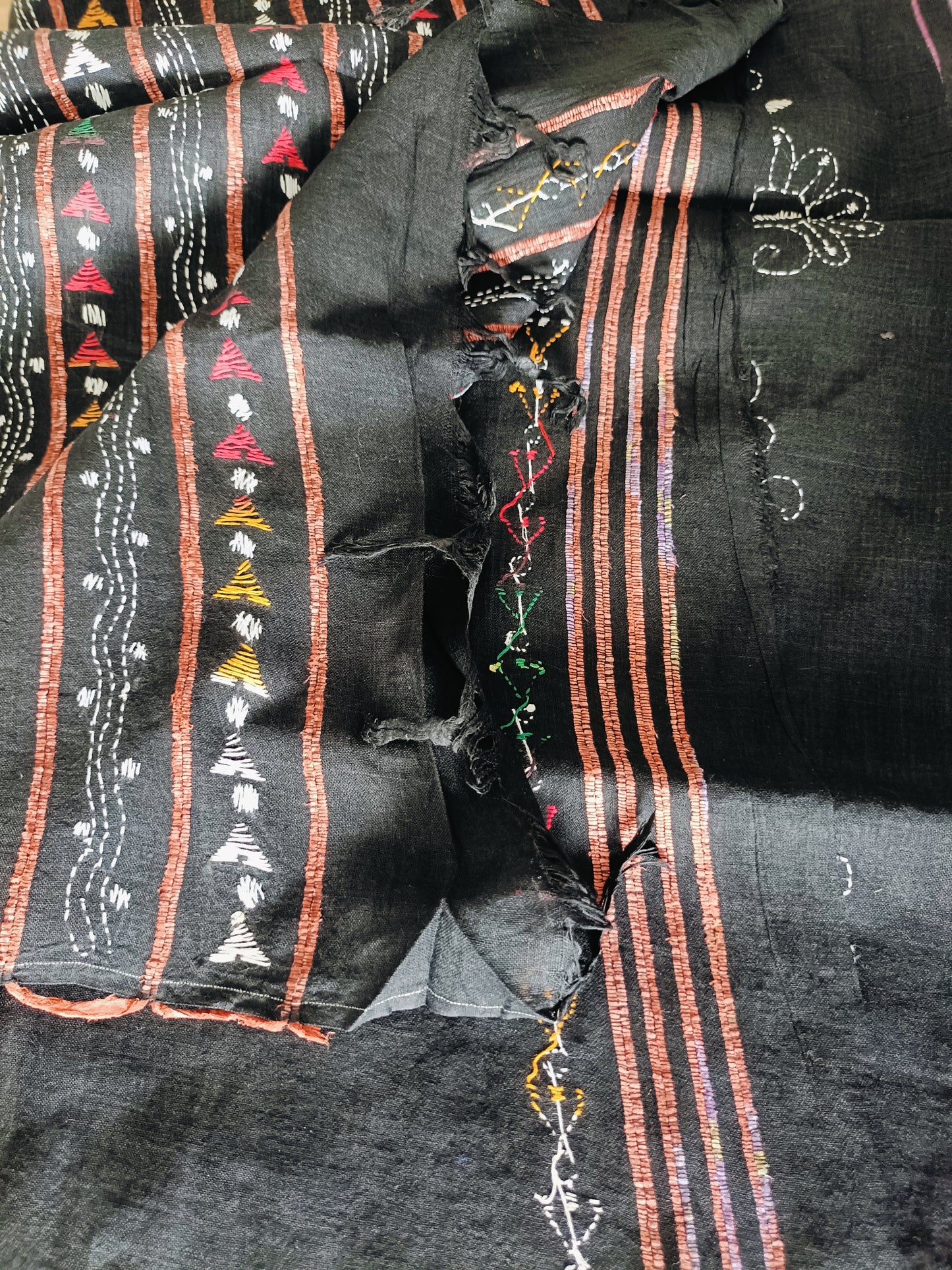 मीनाक्षी - Handmade Kantha Stitch Khesh Cotton Saree