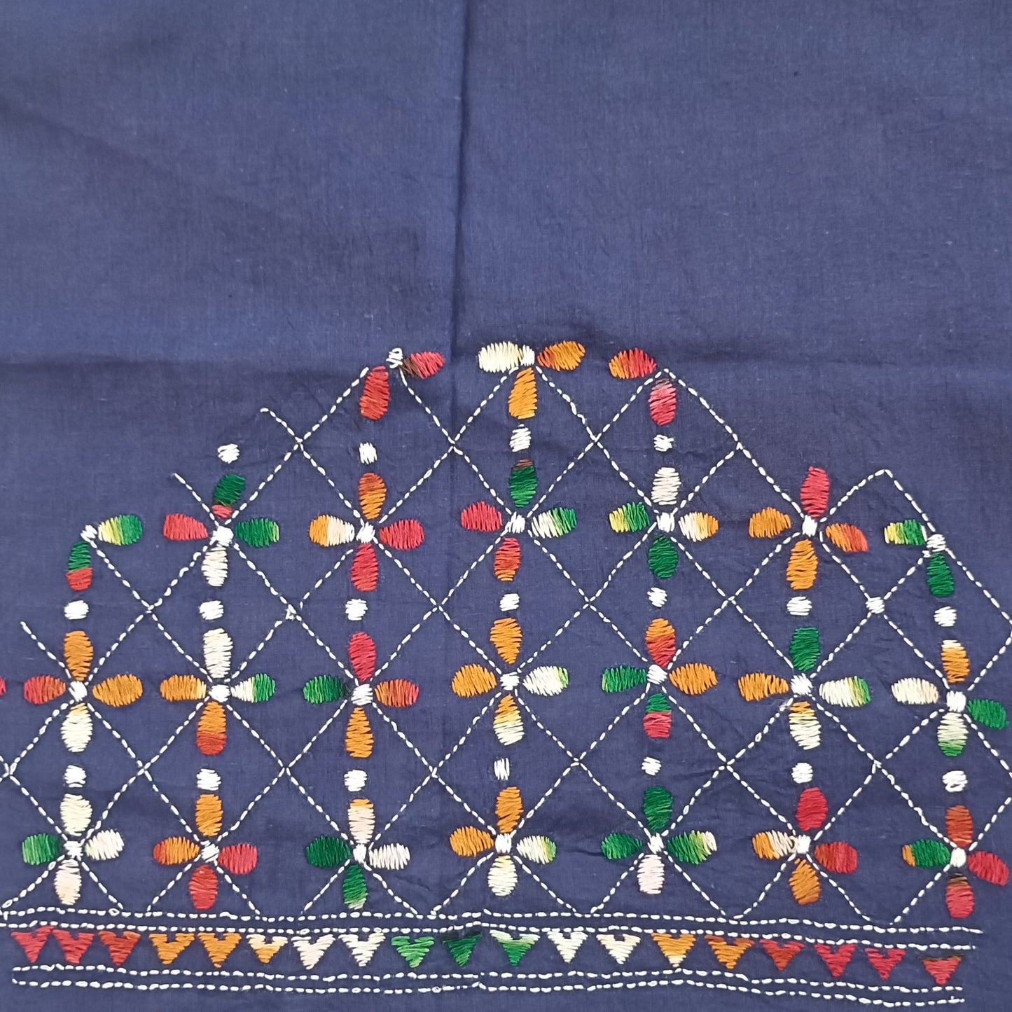 ज्योत्स्ना – Designer Kantha Stitch Blouse Fabric
