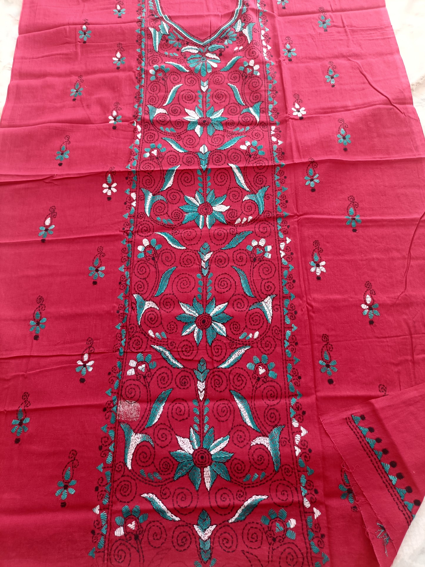 ईशानी - Kantha Cotton Kurta with Chikankari Kota Dupatta