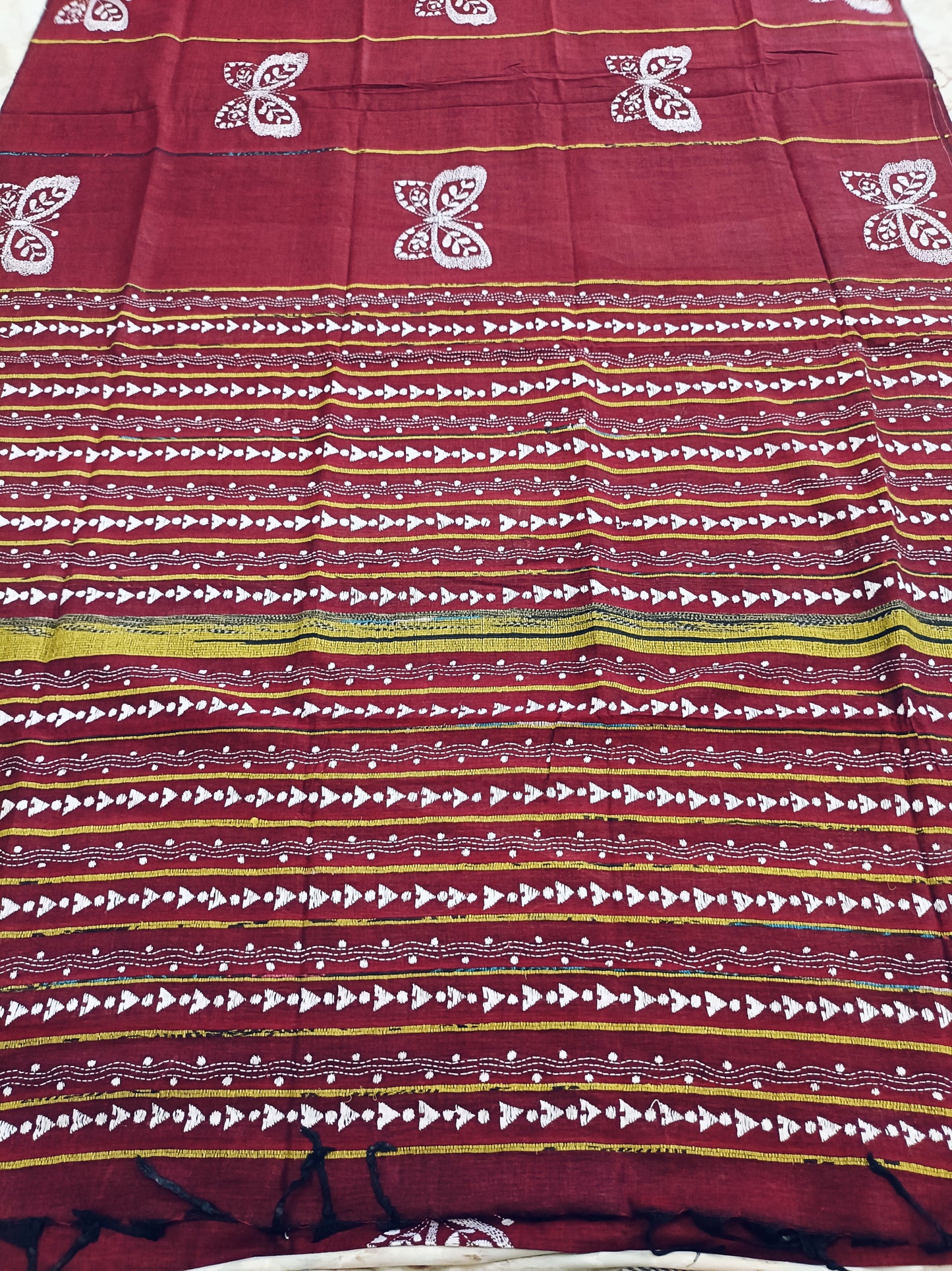 अनन्या - Handmade Kantha Stitch Khesh Cotton Saree