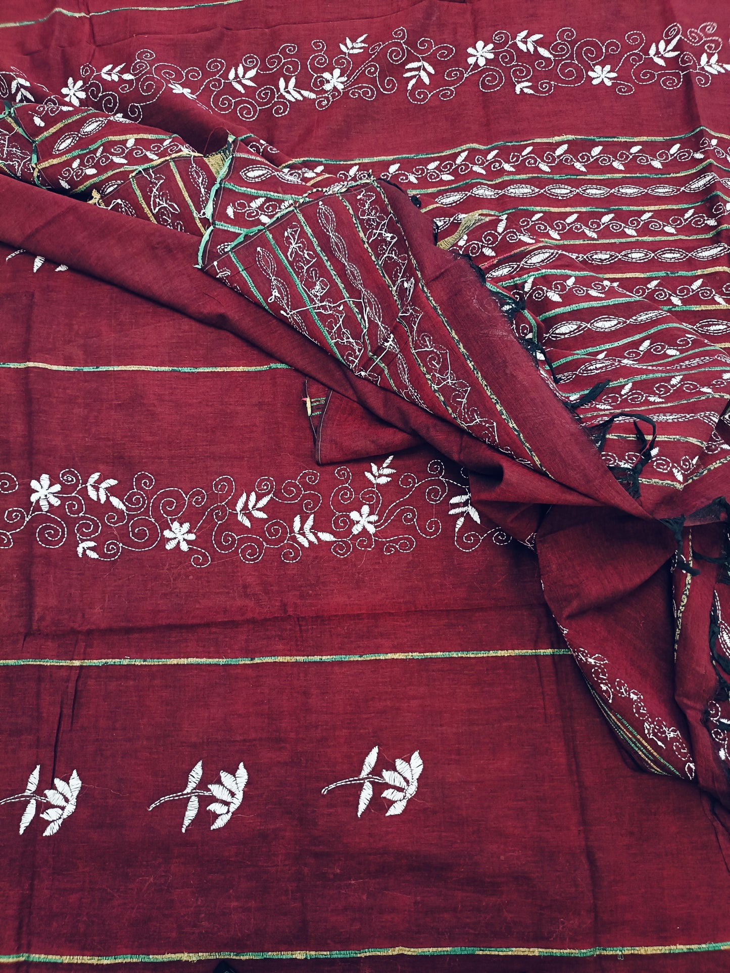 अंगारिका - Handmade Kantha Stitch Khesh Cotton Saree
