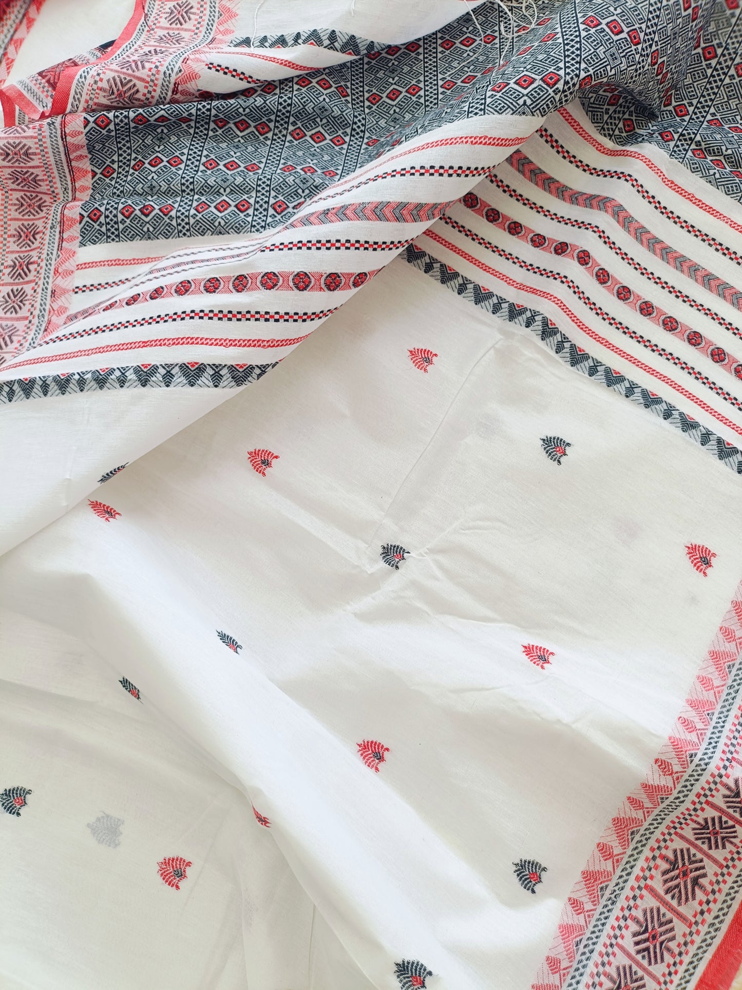 रश्मि - Bengal Cotton Handwoven Sarees