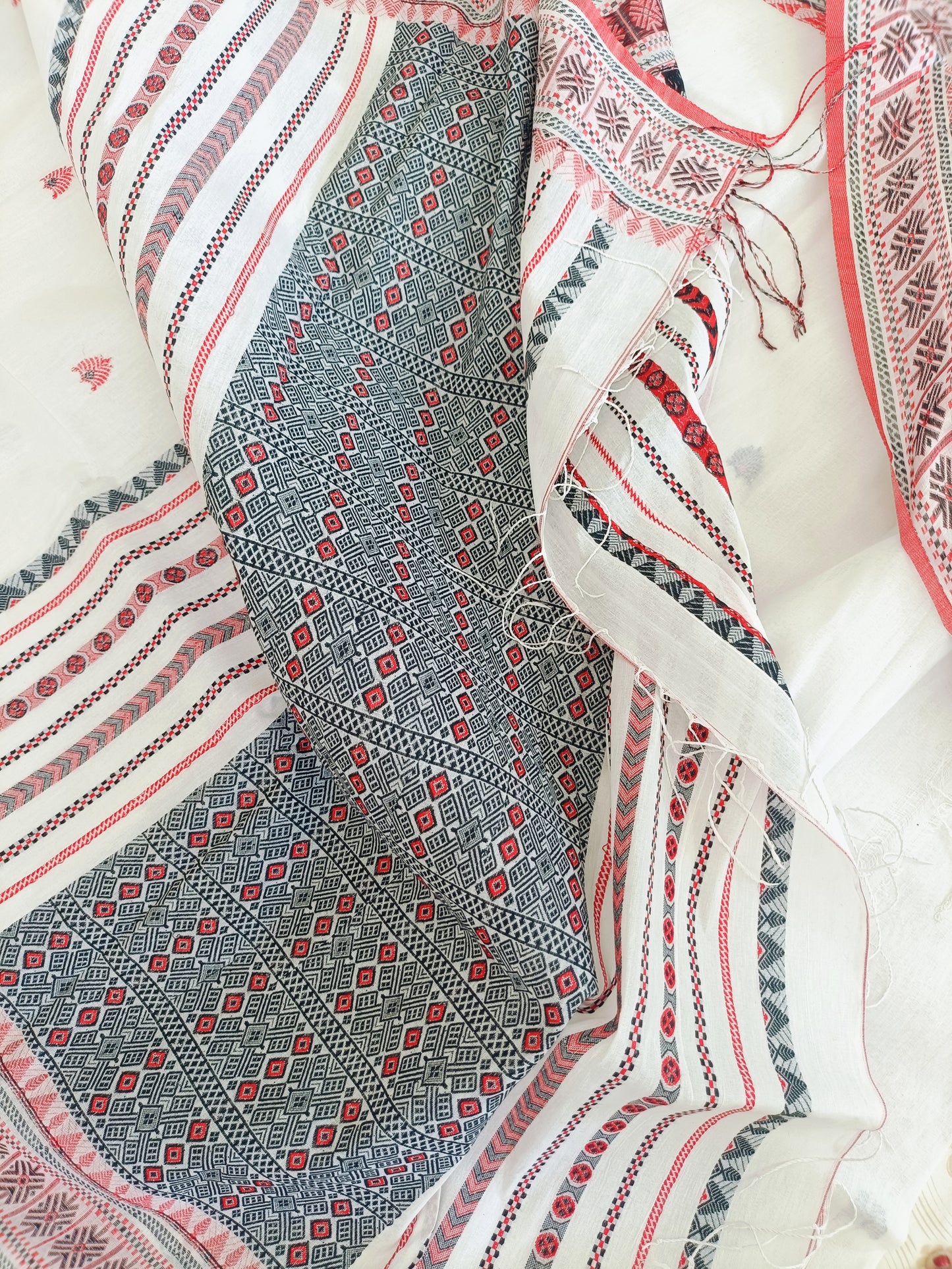 रश्मि - Bengal Cotton Handwoven Sarees