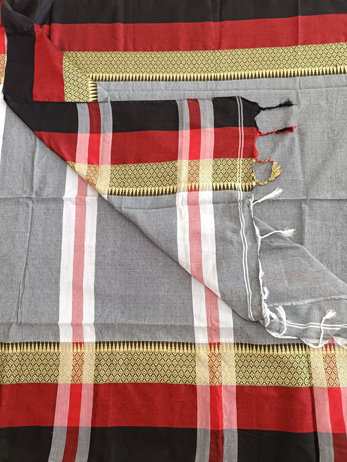 शैला - Bengal Cotton Handwoven Sarees