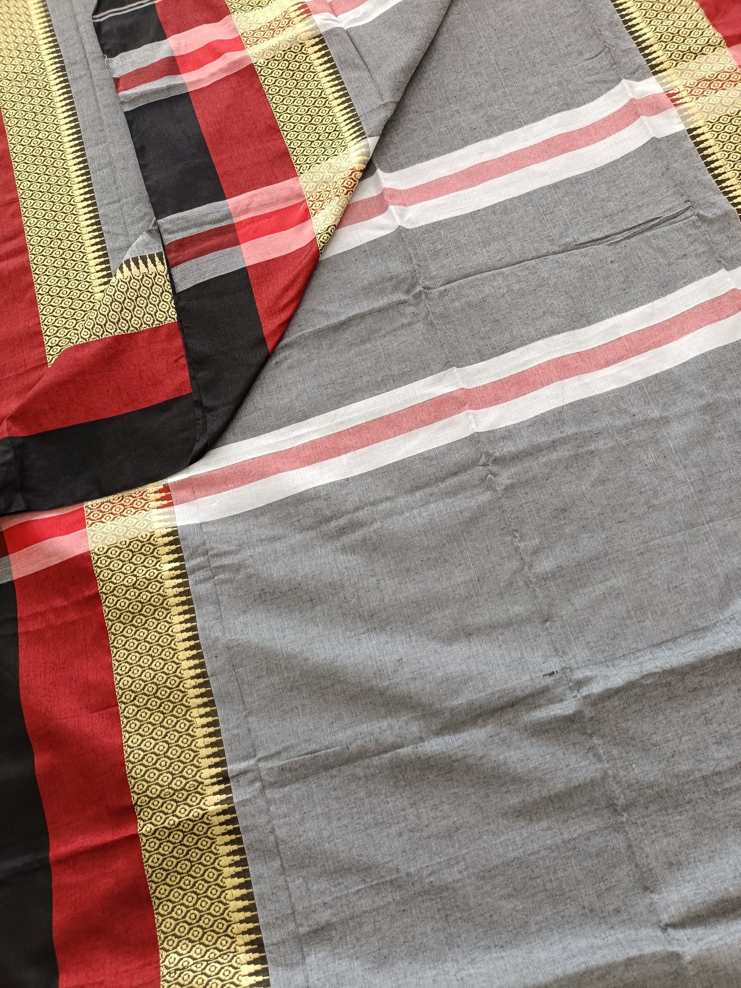 शैला - Bengal Cotton Handwoven Sarees