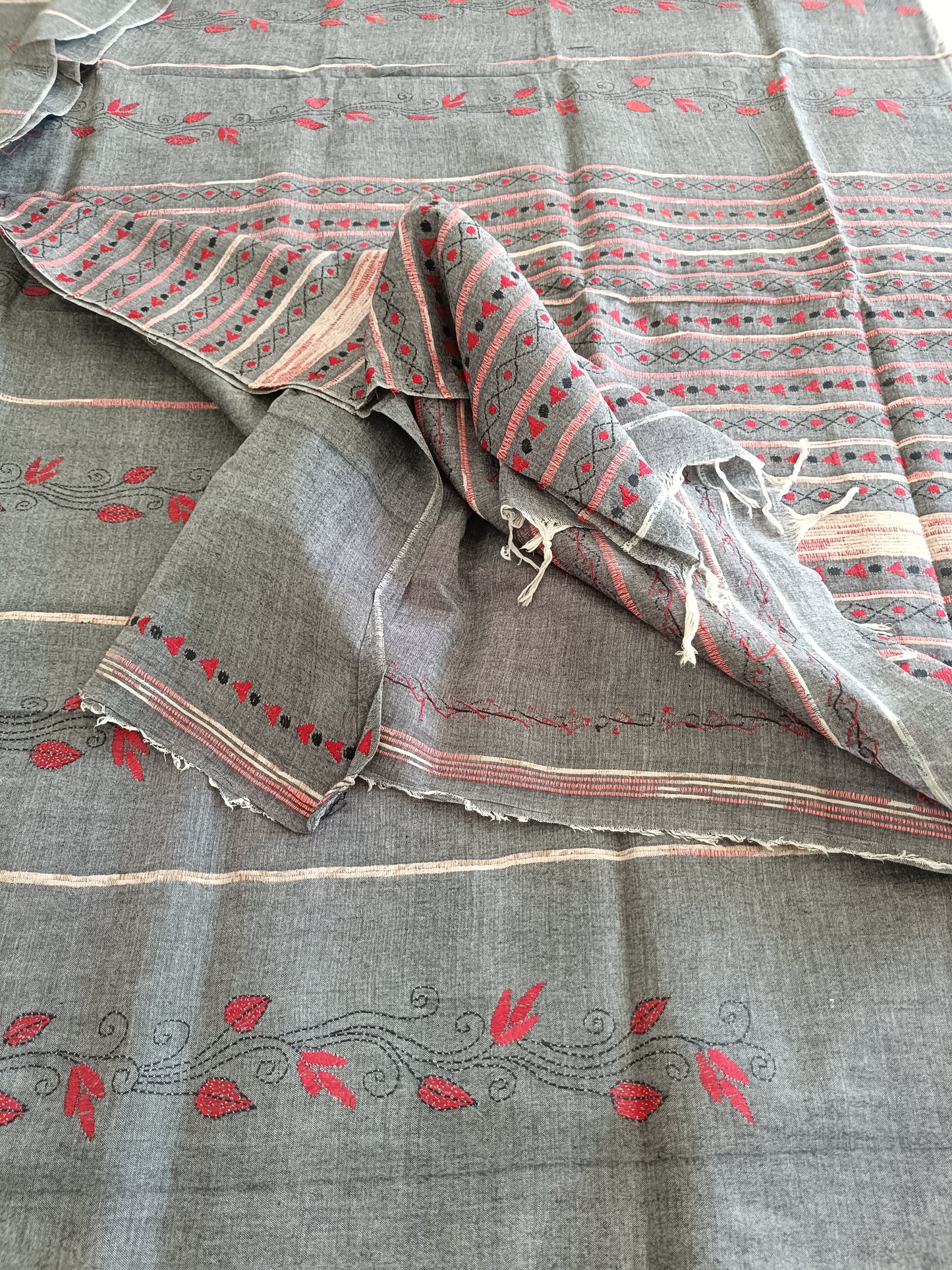 Handmade Kantha Stitch Khesh Cotton Saree