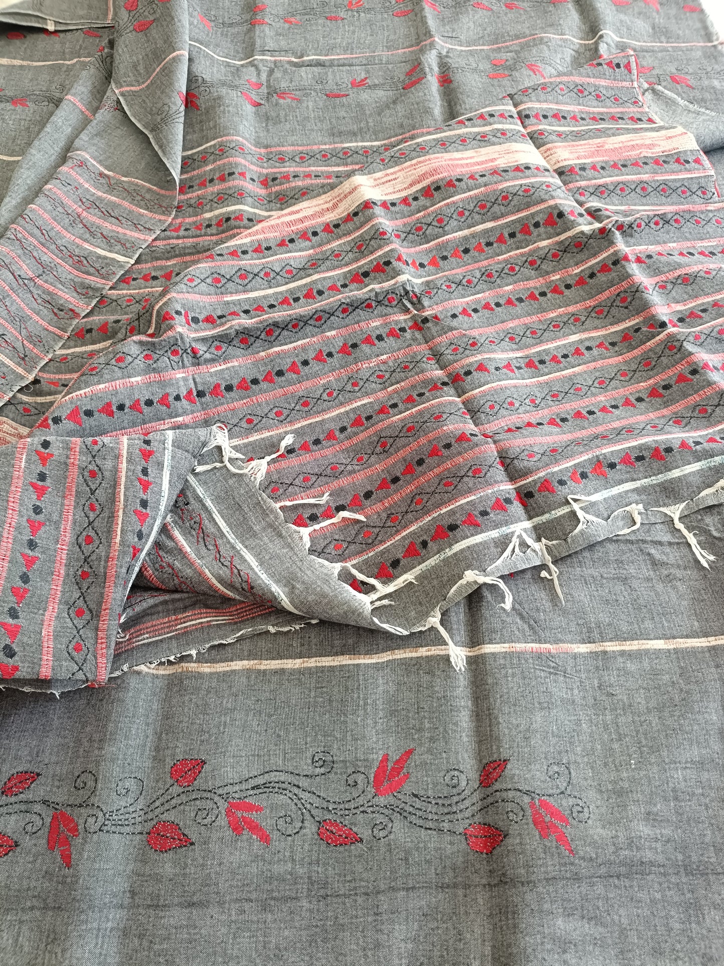 Handmade Kantha Stitch Khesh Cotton Saree