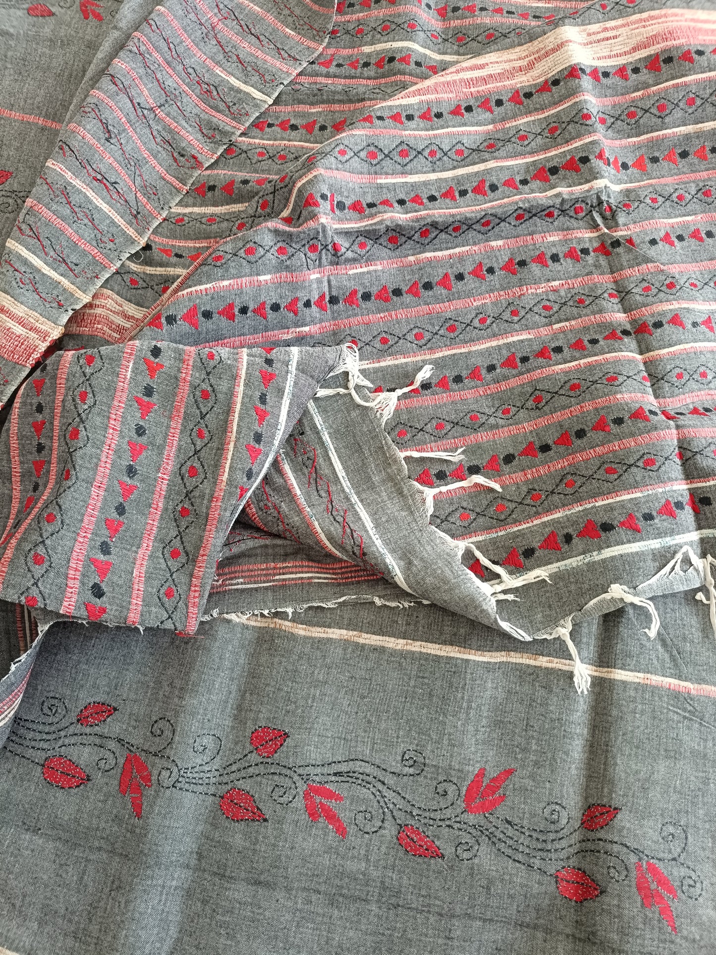 Handmade Kantha Stitch Khesh Cotton Saree