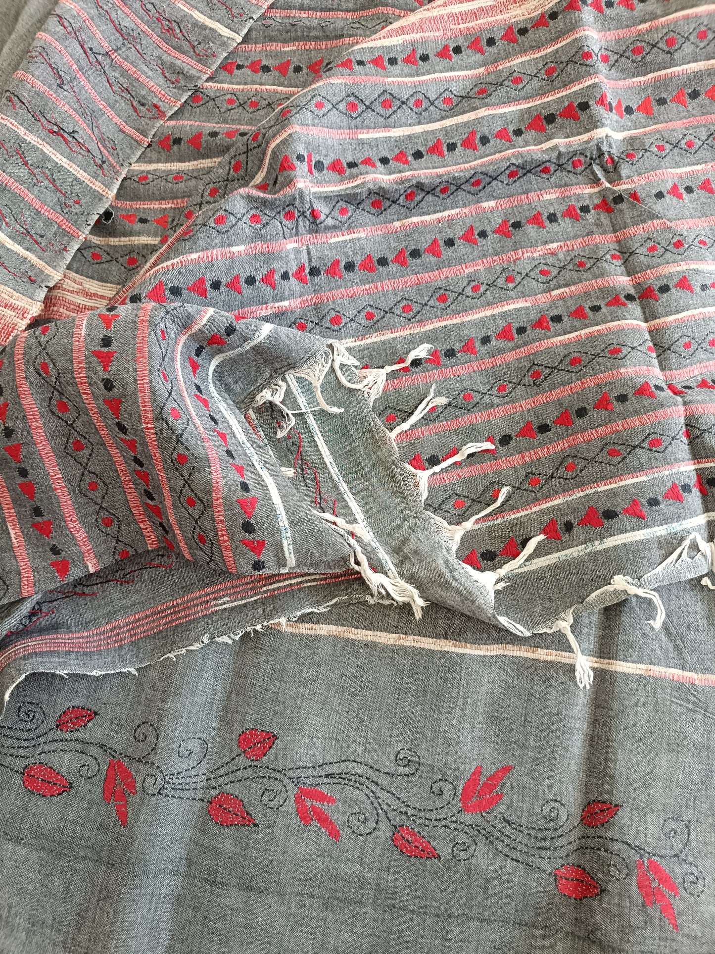 Handmade Kantha Stitch Khesh Cotton Saree