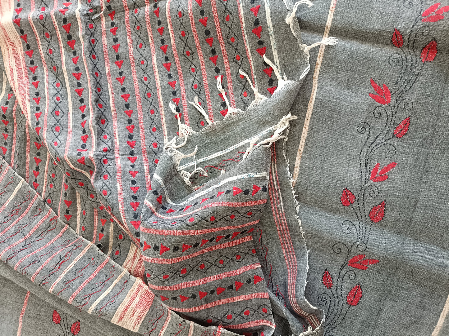 Handmade Kantha Stitch Khesh Cotton Saree