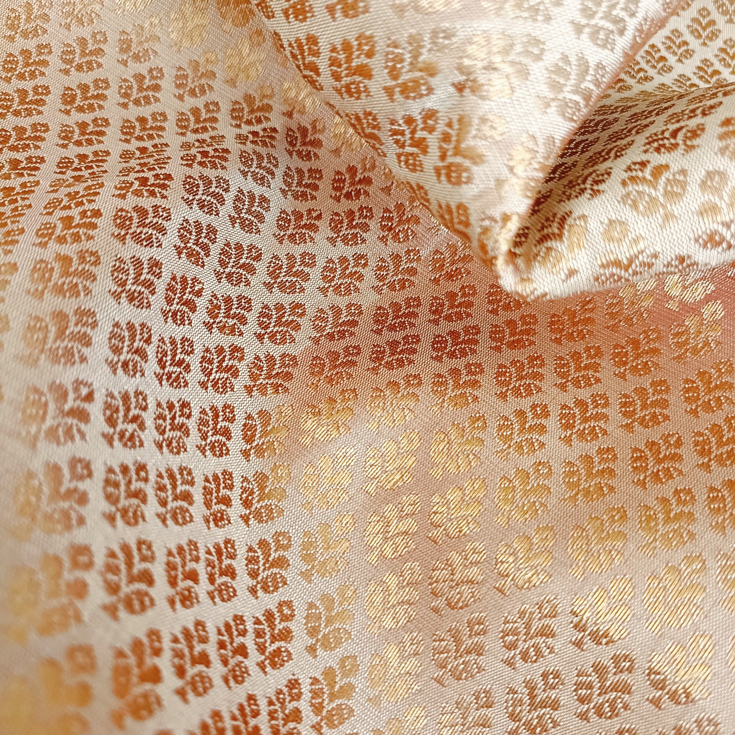 सुवर्ण झलक - Premium Copper Gold Brocade Fabric - Fabric | Tags: Silk