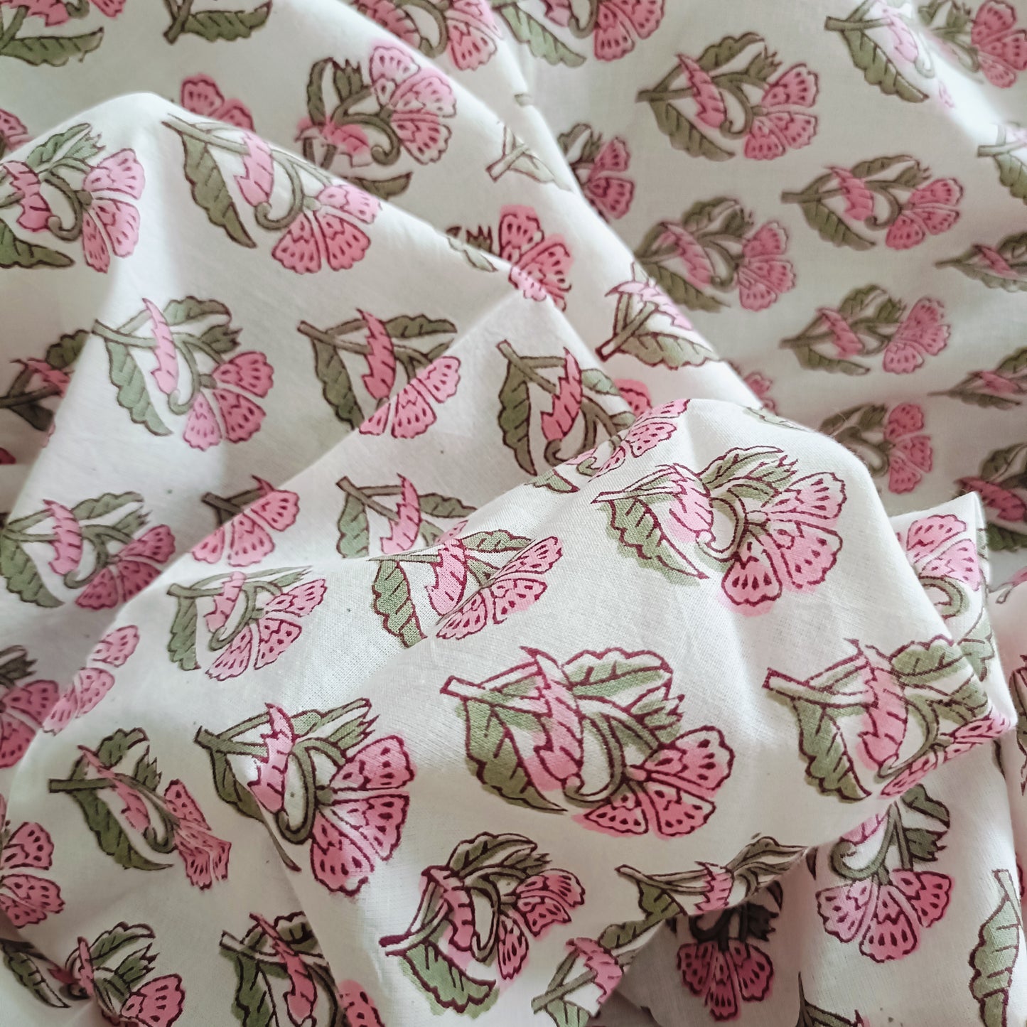 श्रेया - Premium Cotton Print Fabric - Fabric | Tags: Cotton Print