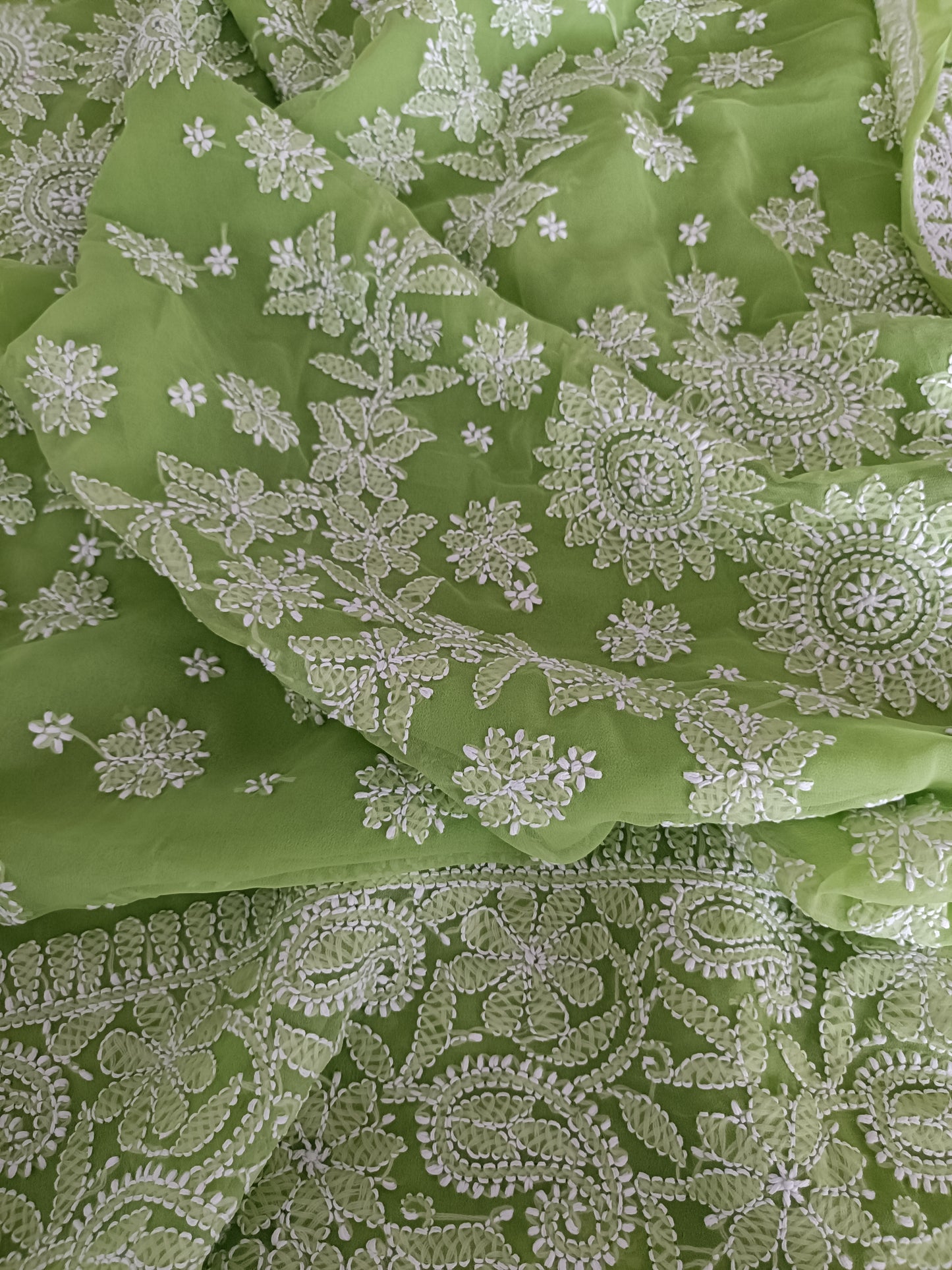 वृतिका़ - Soft Georgette Chikankari Saree