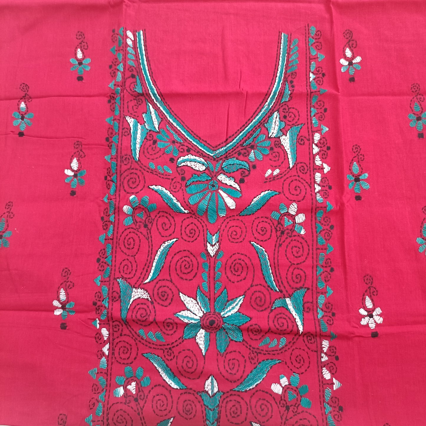 ईशानी - Kantha Cotton Kurta with Chikankari Kota Dupatta