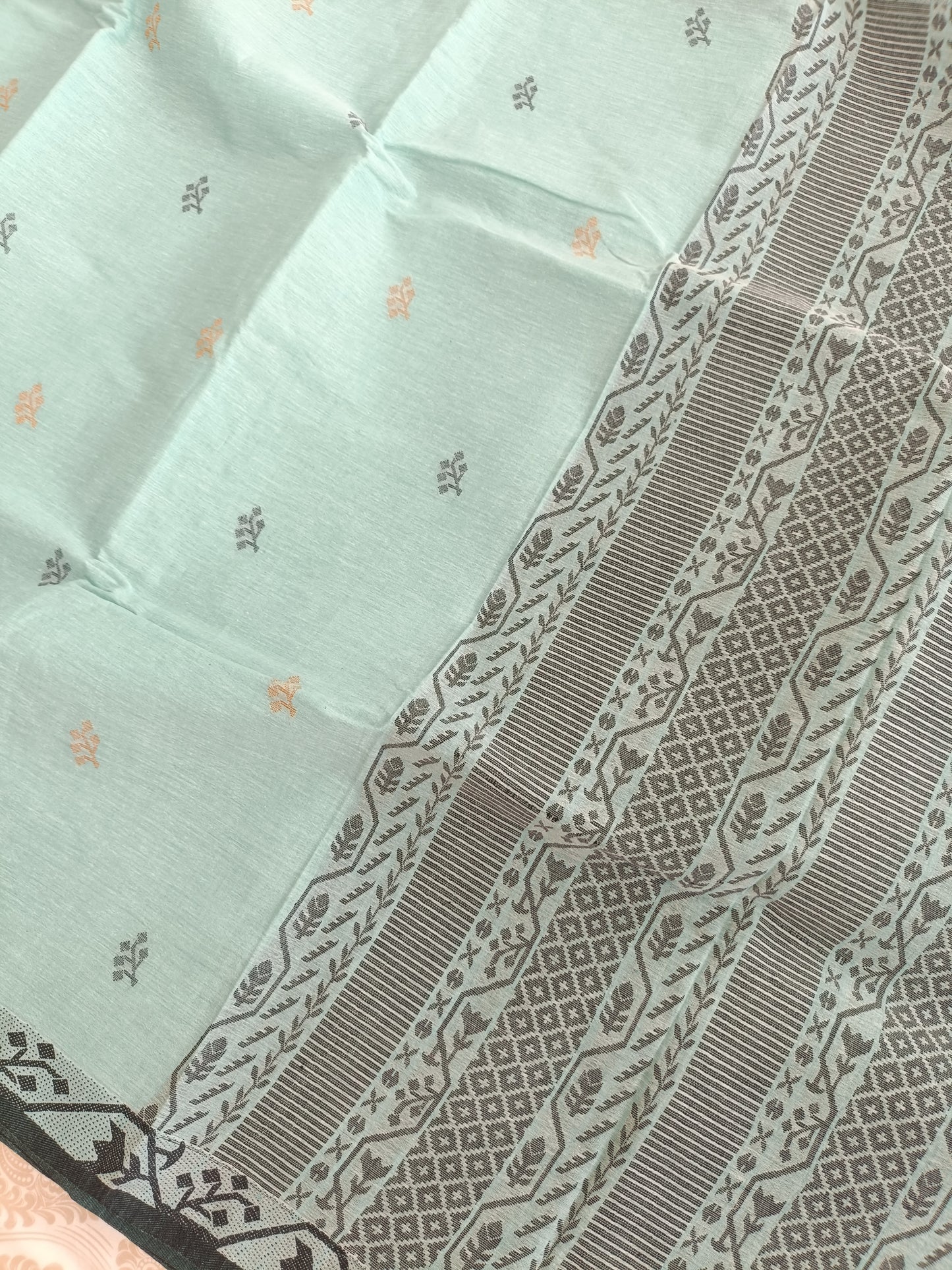 अंशुला - Bengal Cotton Handwoven Sarees