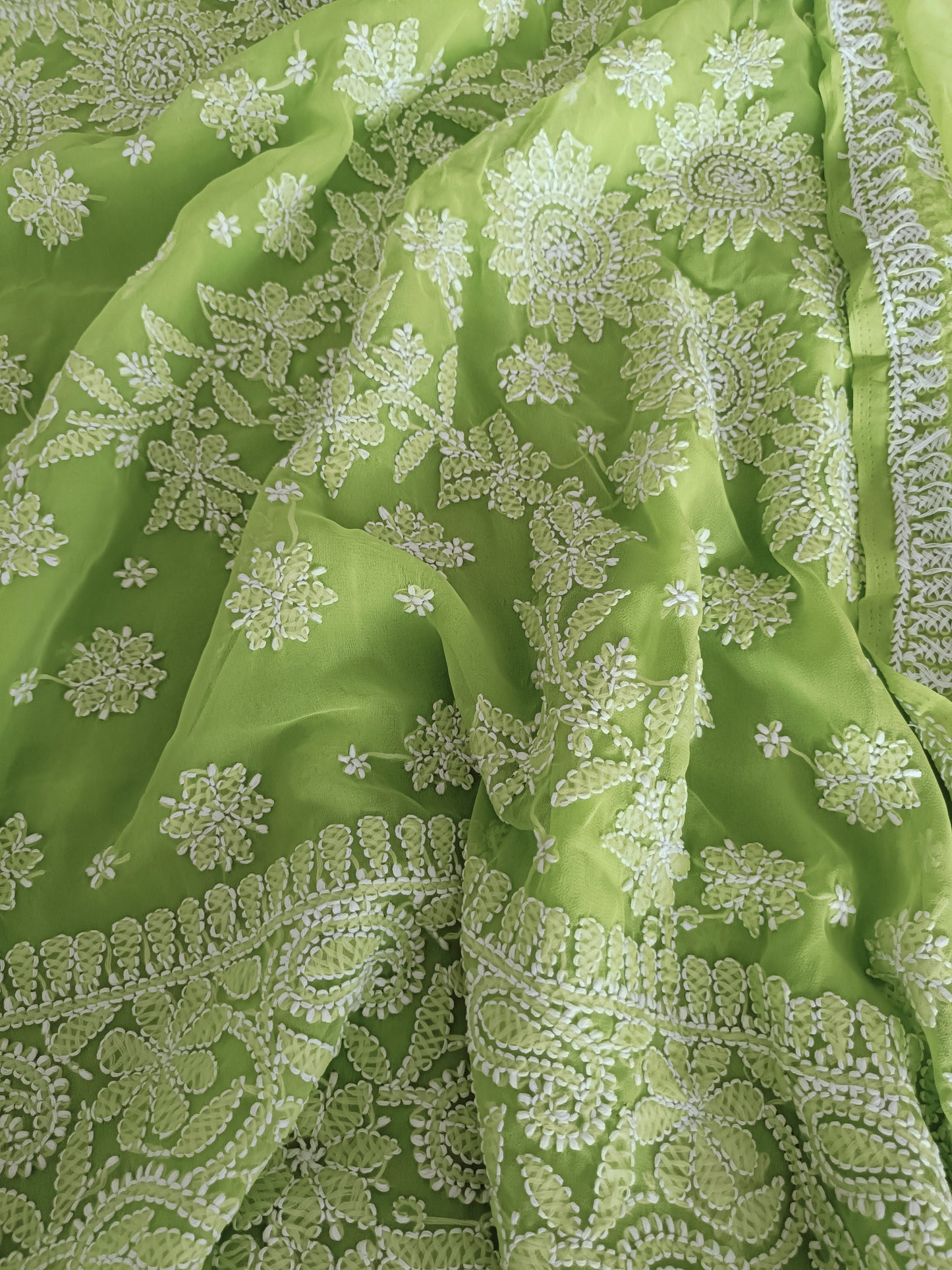 वृतिका़ - Soft Georgette Chikankari Saree