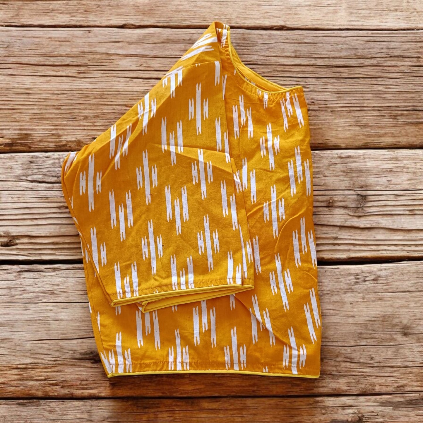 रागिनी - Stitched Cotton Bagru Printed Blouse - Stitched Blouse | Tags: Bagru Glass Sleeves