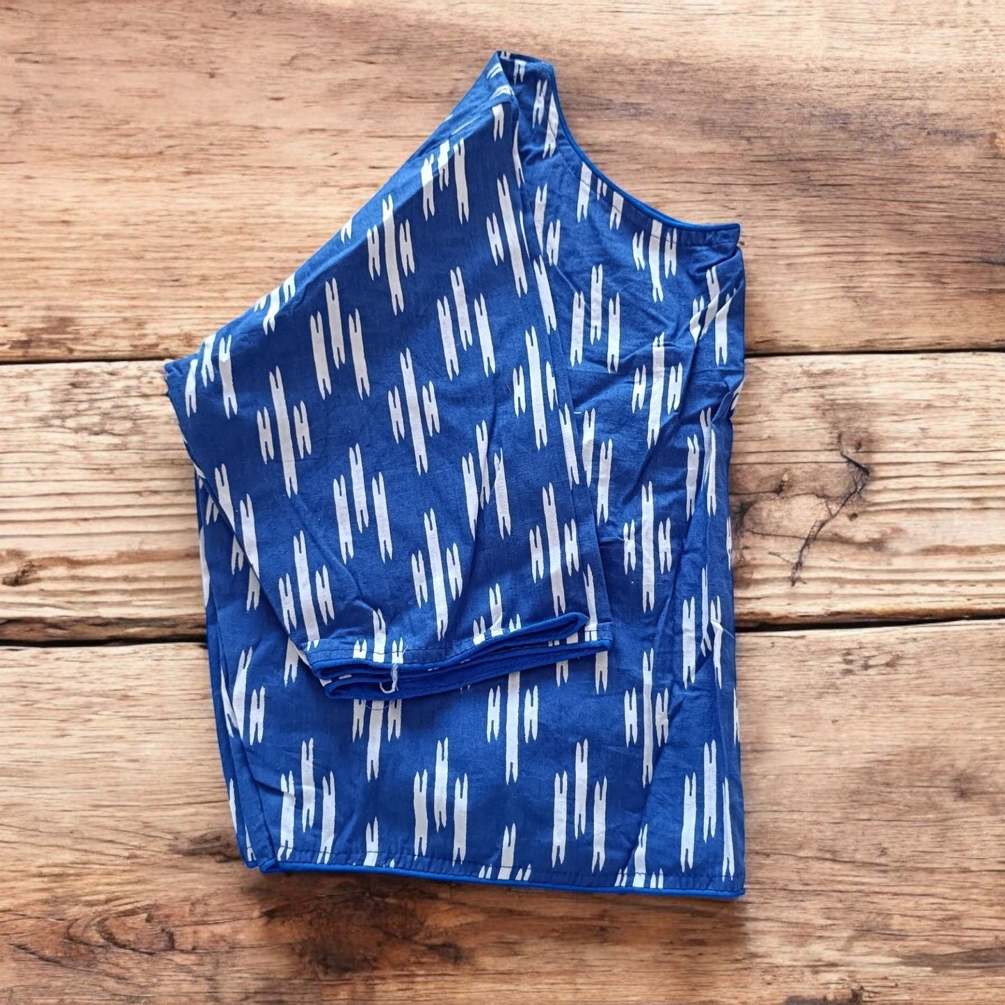 वीणावती - Stitched Cotton Bagru Printed Blouse - Stitched Blouse | Tags: Bagru Glass Sleeves