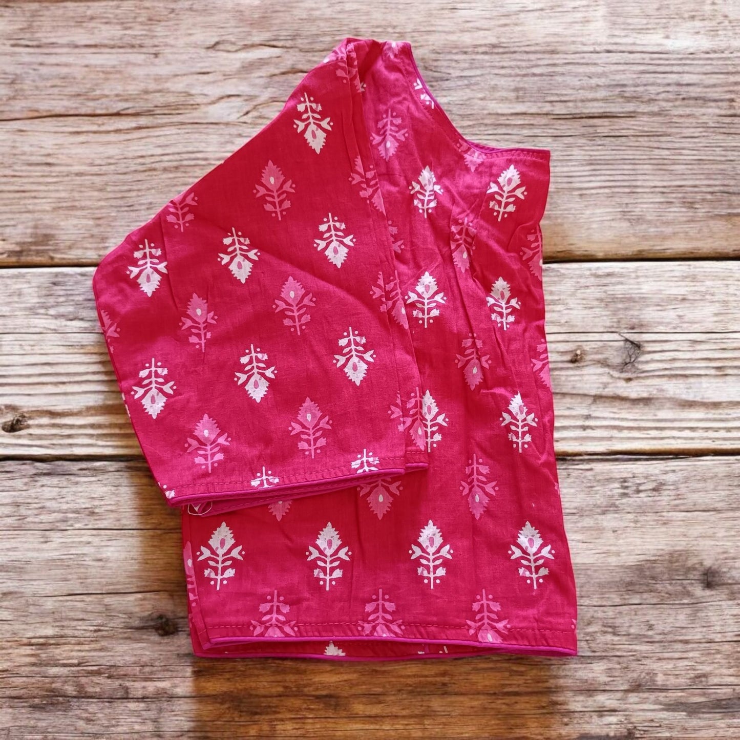 कनकलता - Stitched Cotton Bagru Printed Blouse - Stitched Blouse | Tags: Bagru Glass Sleeves