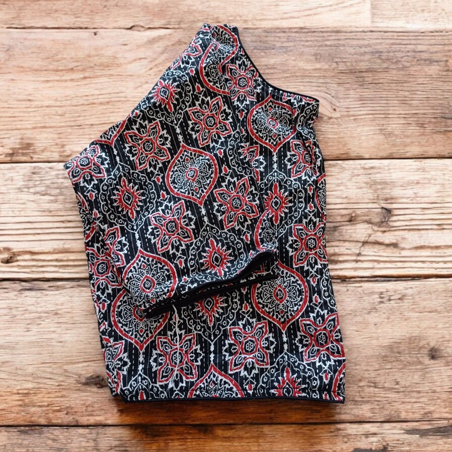 नयनप्रिया - Stitched Cotton Bagru Printed Blouse - Stitched Blouse | Tags: Bagru Glass Sleeves