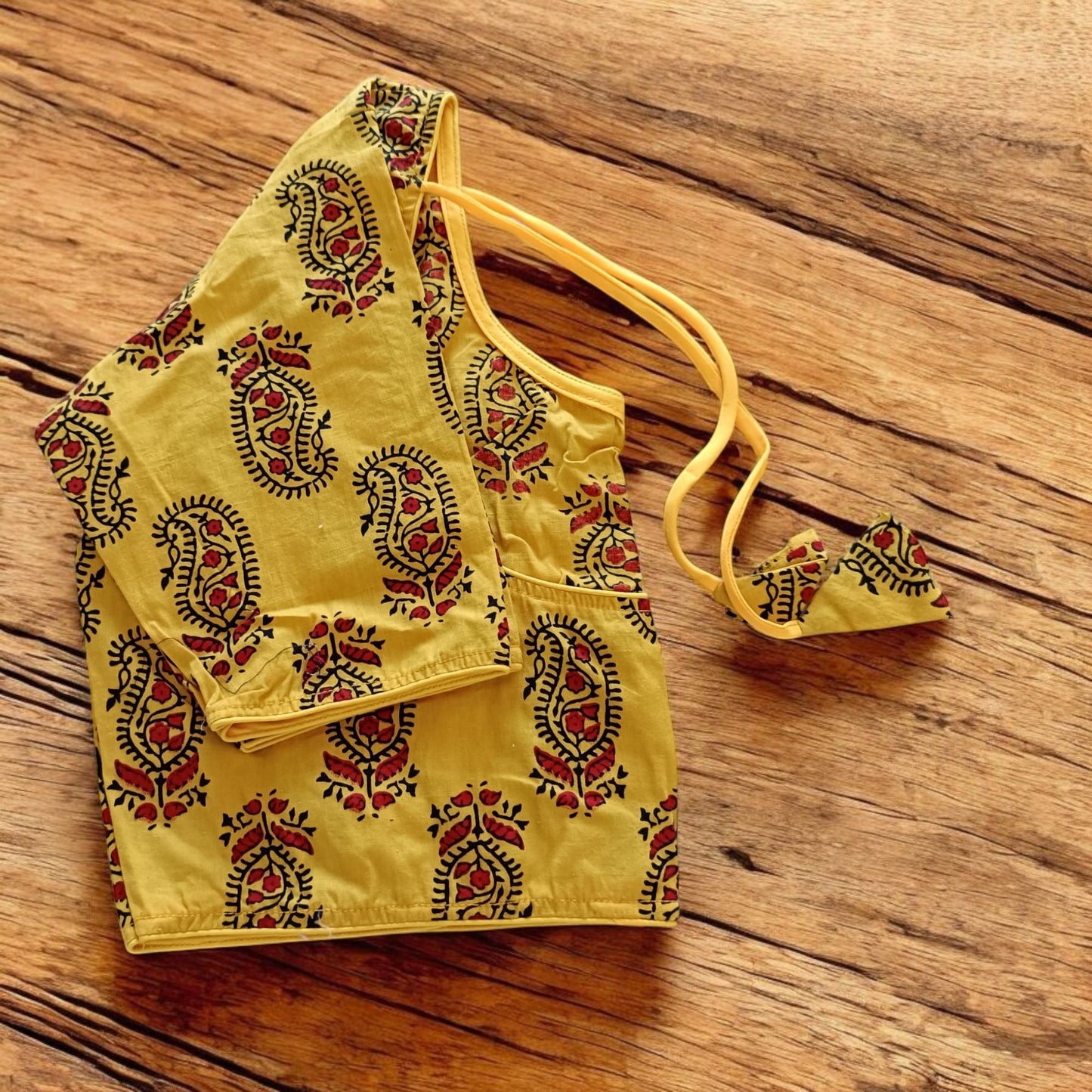 वर्णमाला - Stitched Cotton Bagru Printed Blouse - Stitched Blouse | Tags: Bagru Glass Sleeves