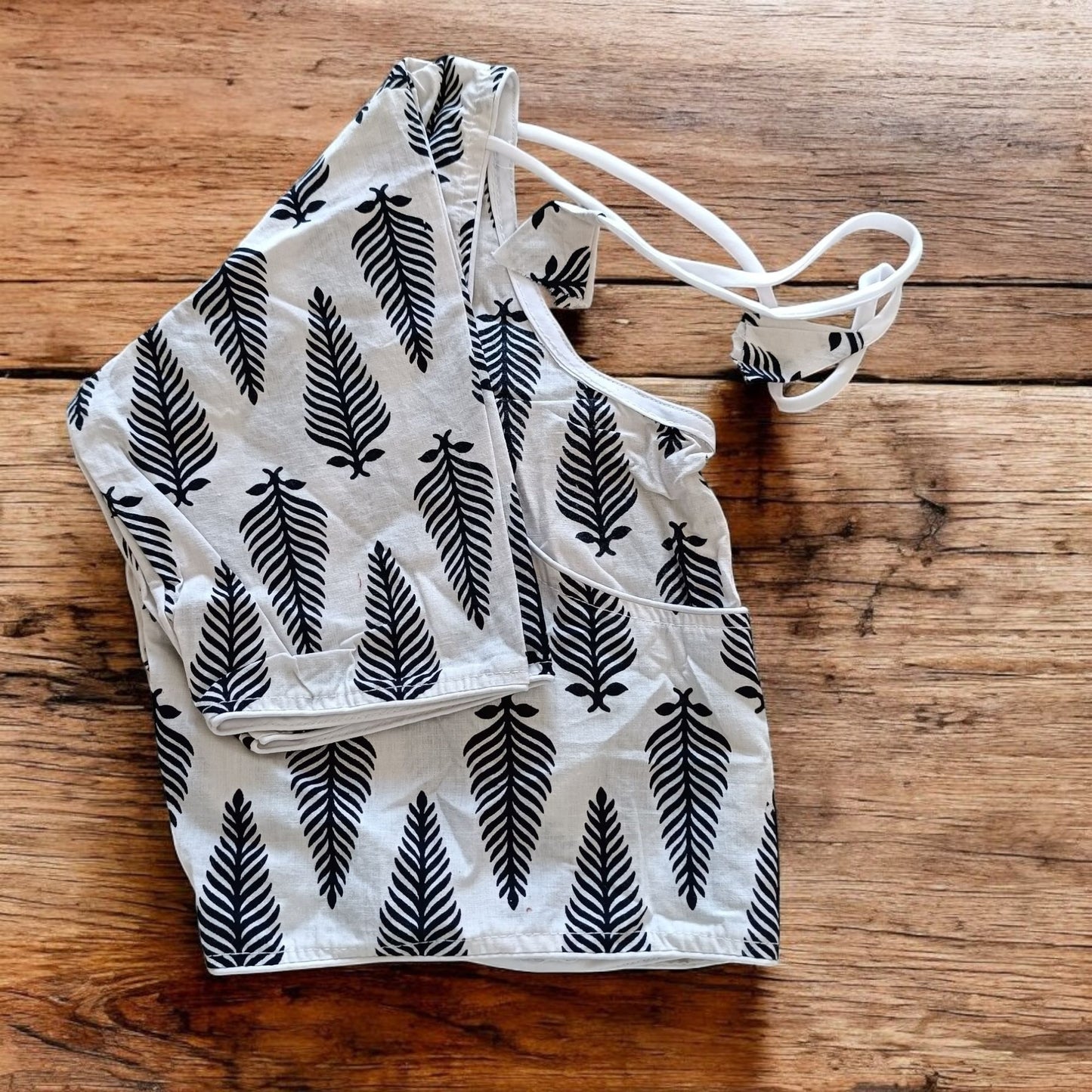 आलोकिता - Stitched Cotton Bagru Printed Blouse - Stitched Blouse | Tags: Bagru Glass Sleeves