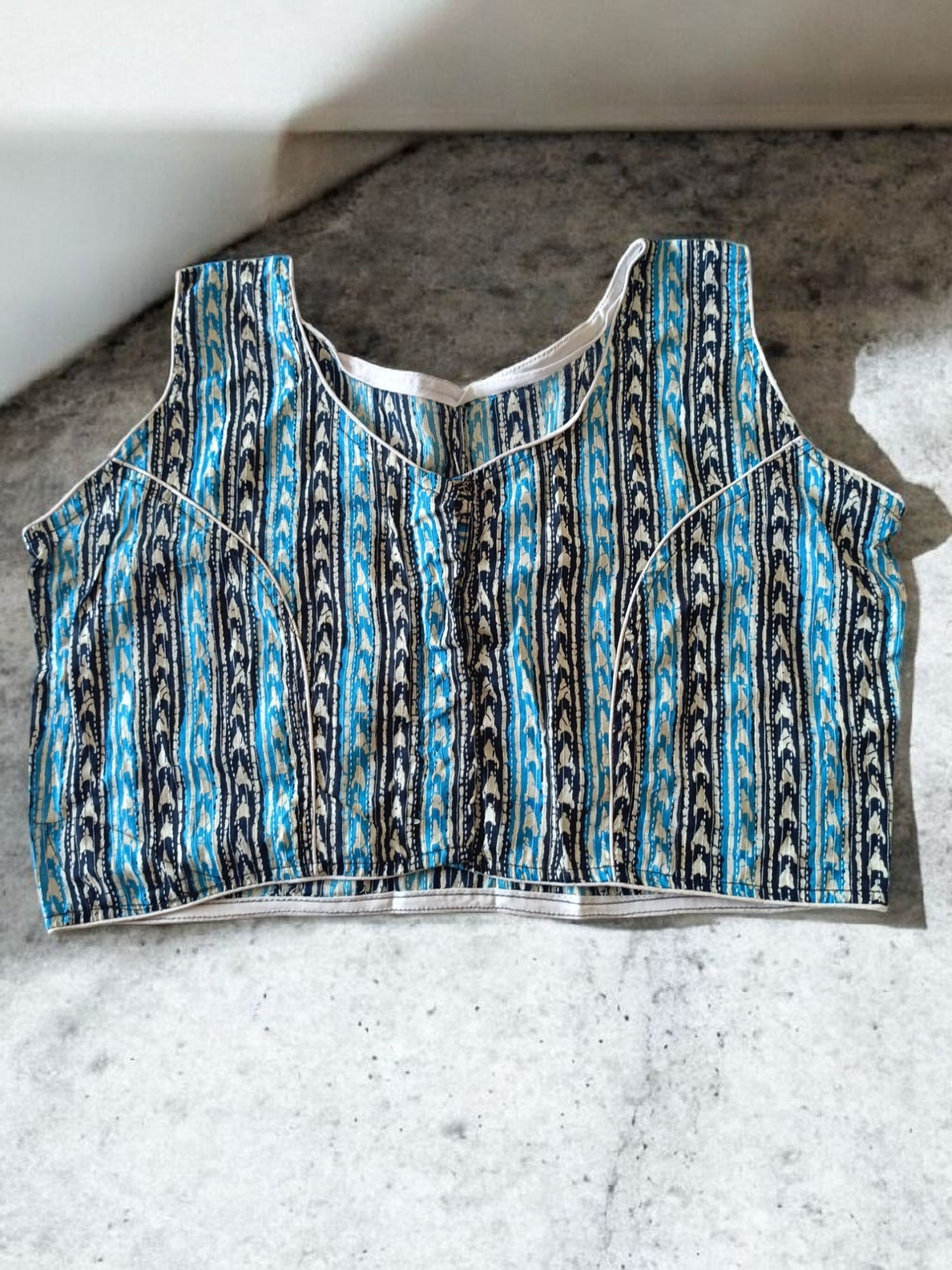 स्वरलता - Stitched Cotton Bagru Printed Sleeveless - Stitched Blouse | Tags: Bagru Cotton Sleeveless
