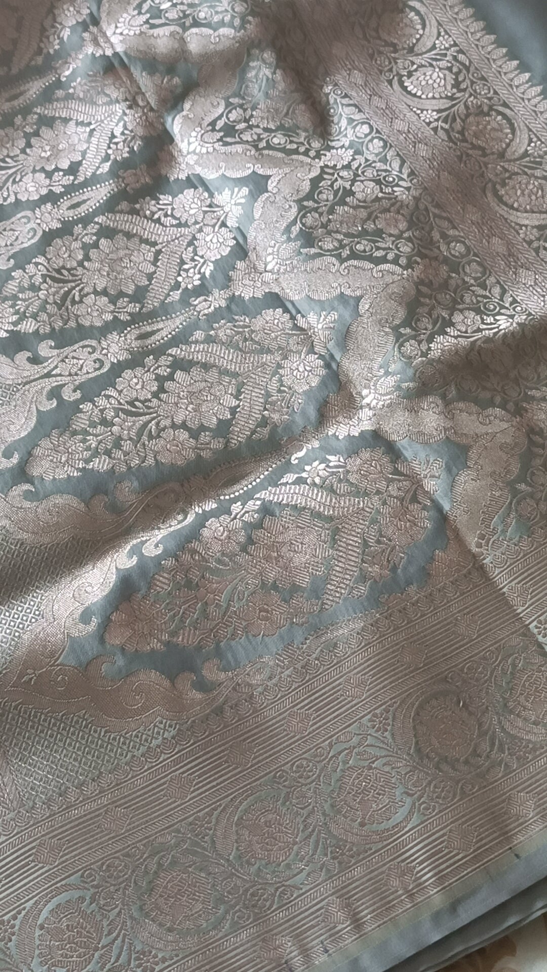 बनारसी मशरू सिल्क साड़ी
