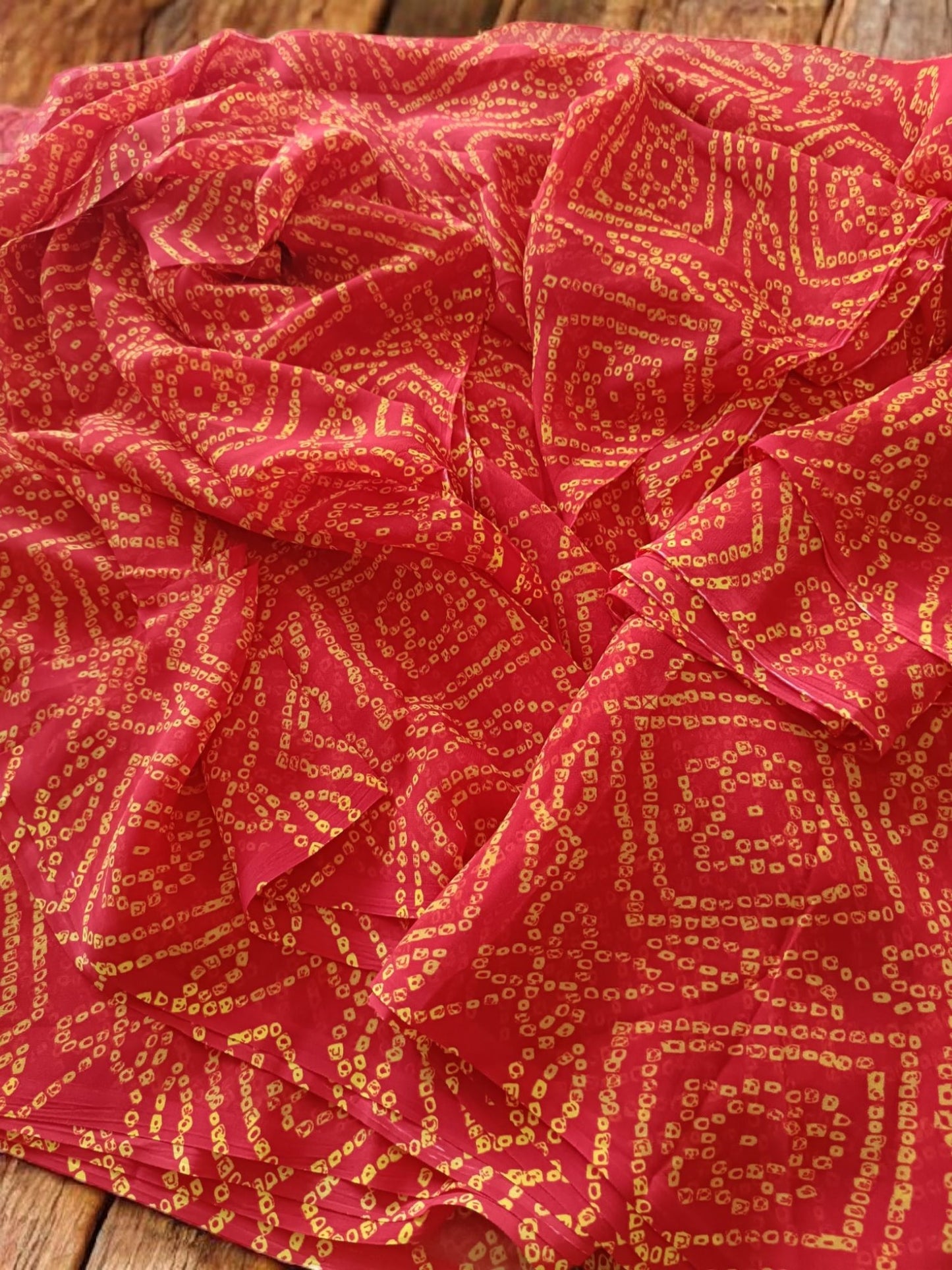 रकà¥à¤¤à¤¾à¤®à¥à¤¬à¤° - Superfine Georgette Sarees Prints - Saree | Tags: Georgette Prints