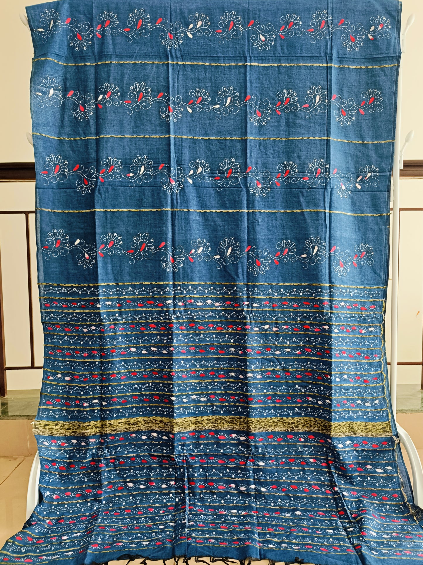 नीलांजना - Handmade Kantha Stitch Khesh Cotton Saree