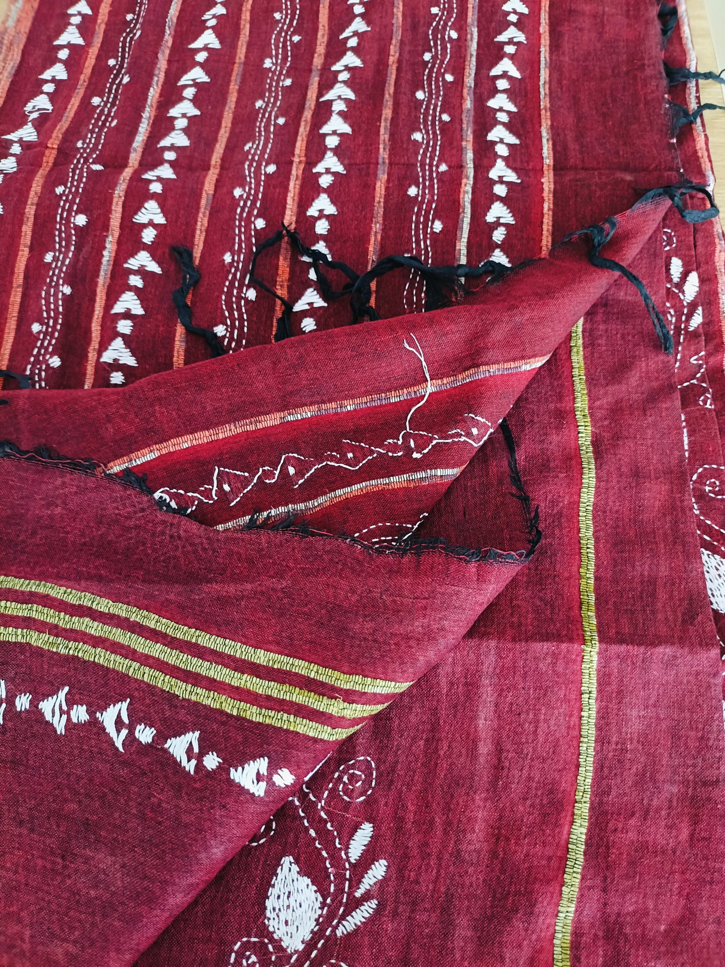 कल्याणी - Handmade Kantha Stitch Khesh Cotton Saree