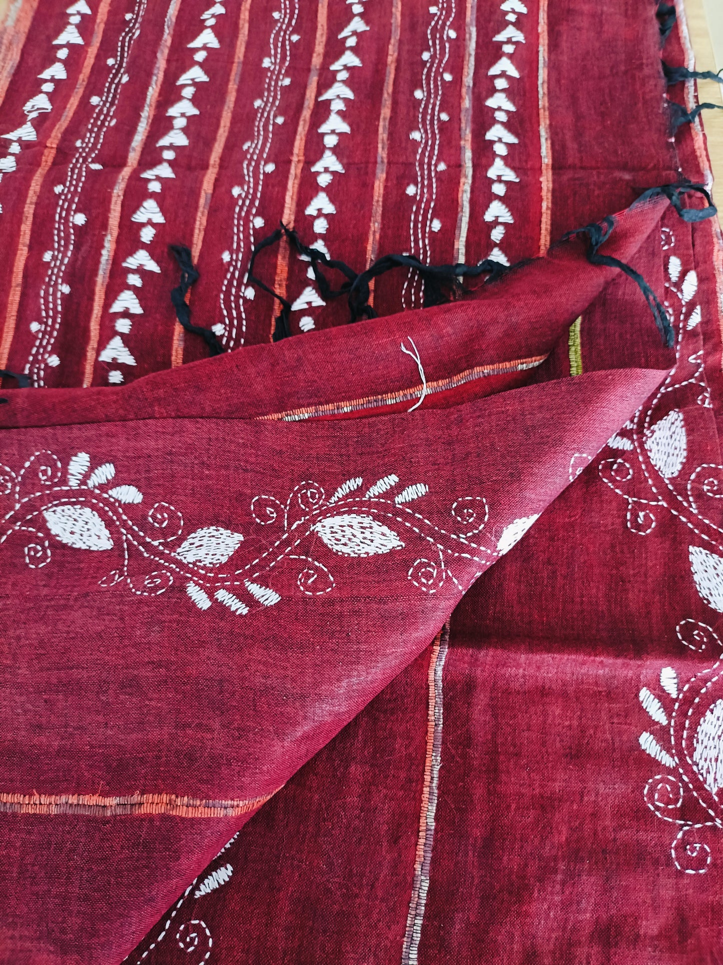 कल्याणी - Handmade Kantha Stitch Khesh Cotton Saree
