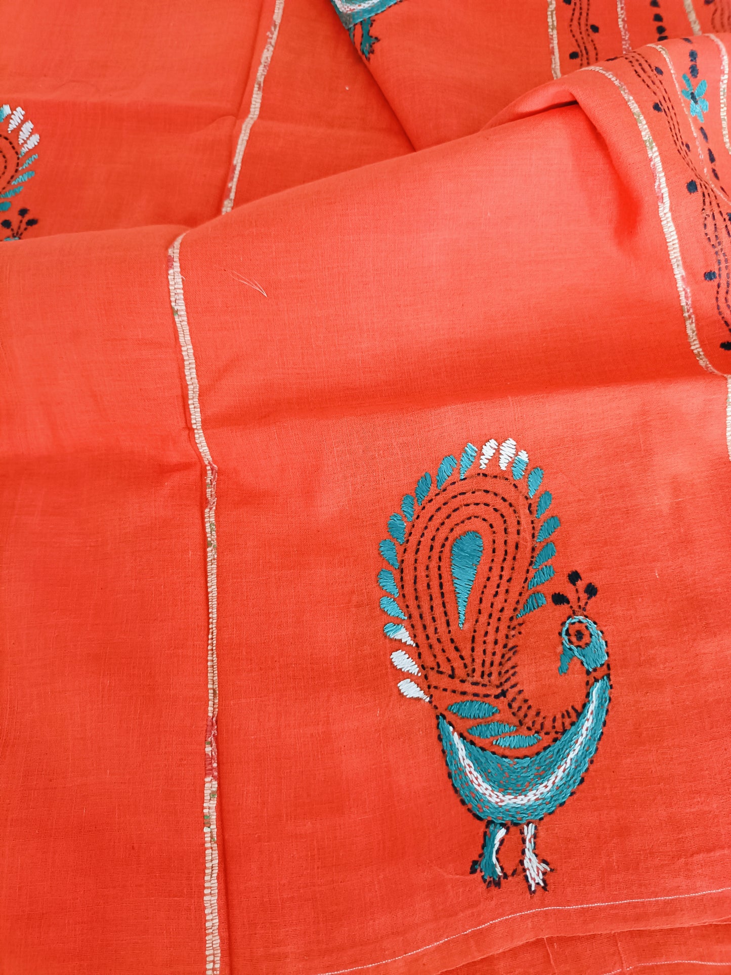 अर्वा - Handmade Kantha Stitch Khesh Cotton Saree
