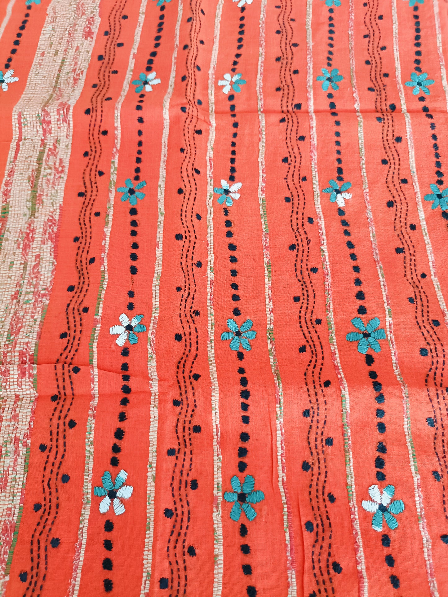 अर्वा - Handmade Kantha Stitch Khesh Cotton Saree