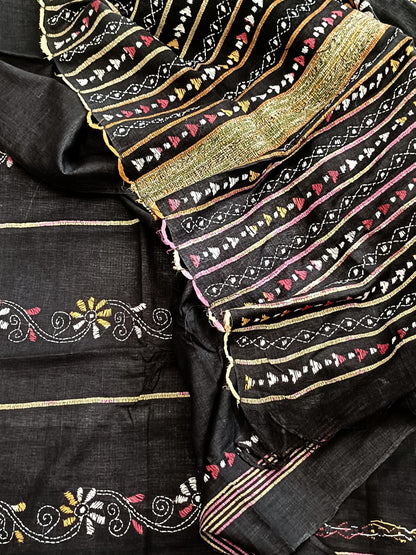 आर्या - Handmade Kantha Stitch Khesh Cotton Saree