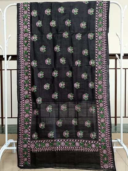 श्यामल पुष्प | Pink Blooms on Midnight