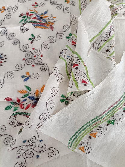 गौरांगी - Handmade Kantha Stitch Khesh Cotton Saree