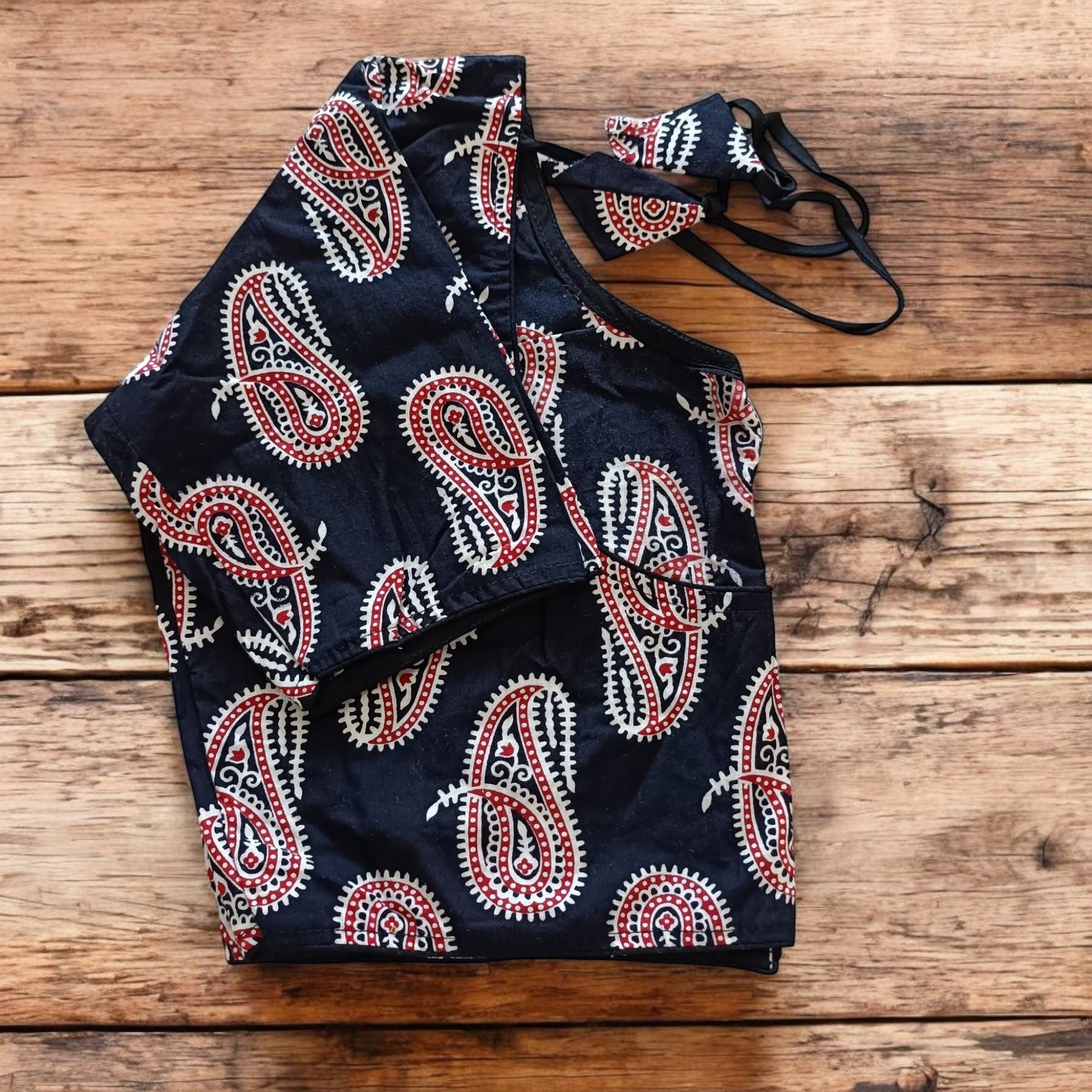 कुंदलिनी - Stitched Cotton Bagru Printed Blouse - Stitched Blouse | Tags: Bagru Glass Sleeves