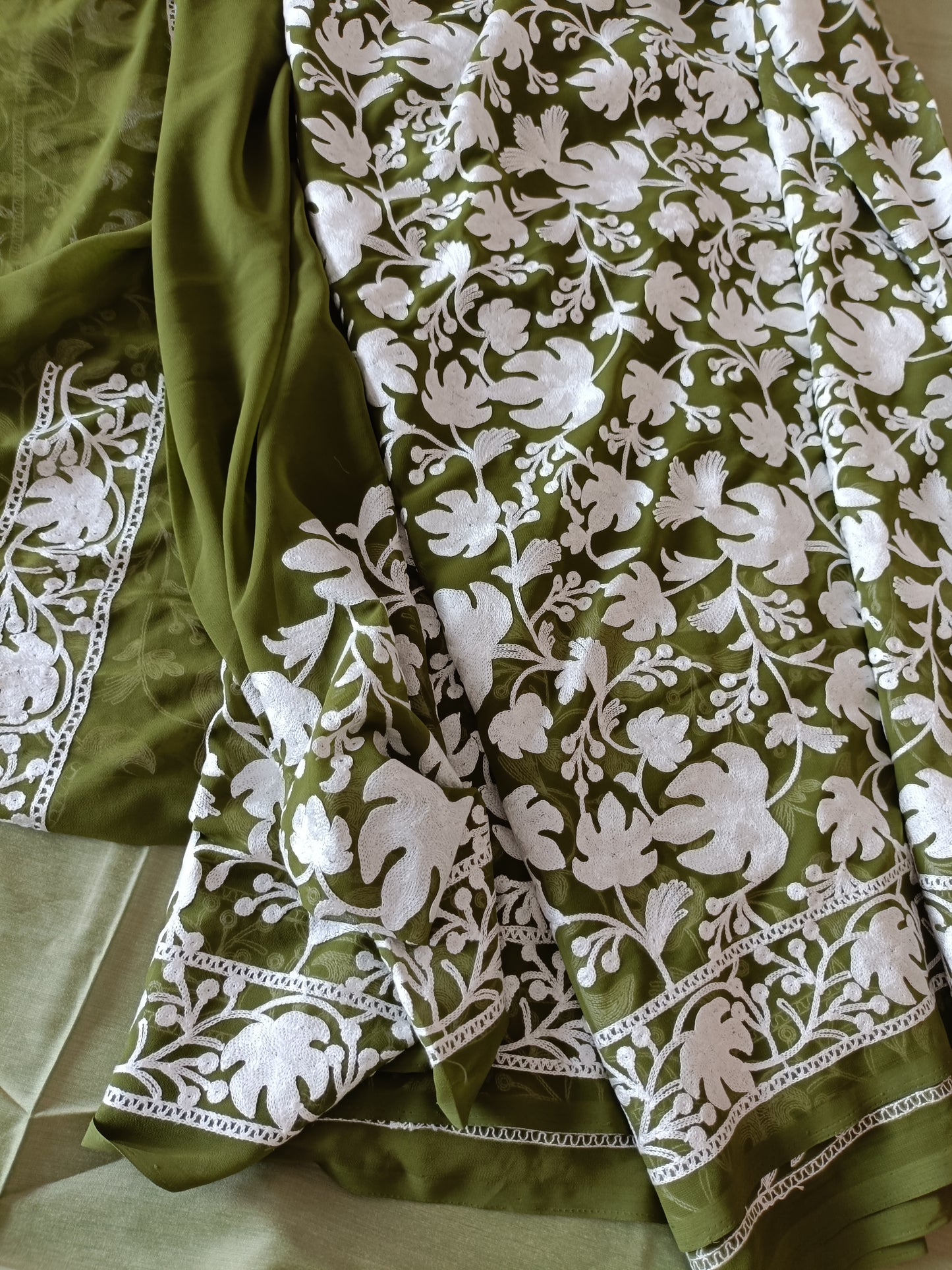 मेहंदीरेखा - Georgette Saree With Aari Embroidery - Saree | Tags: Georgette Embroidery