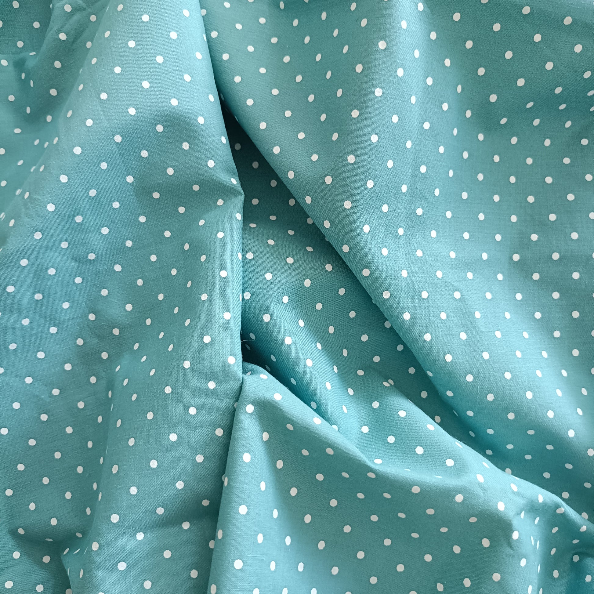 चंद्रप्रभा - Premium Cotton Sea Green Polka Fabric - Fabric | Tags: Cotton Print