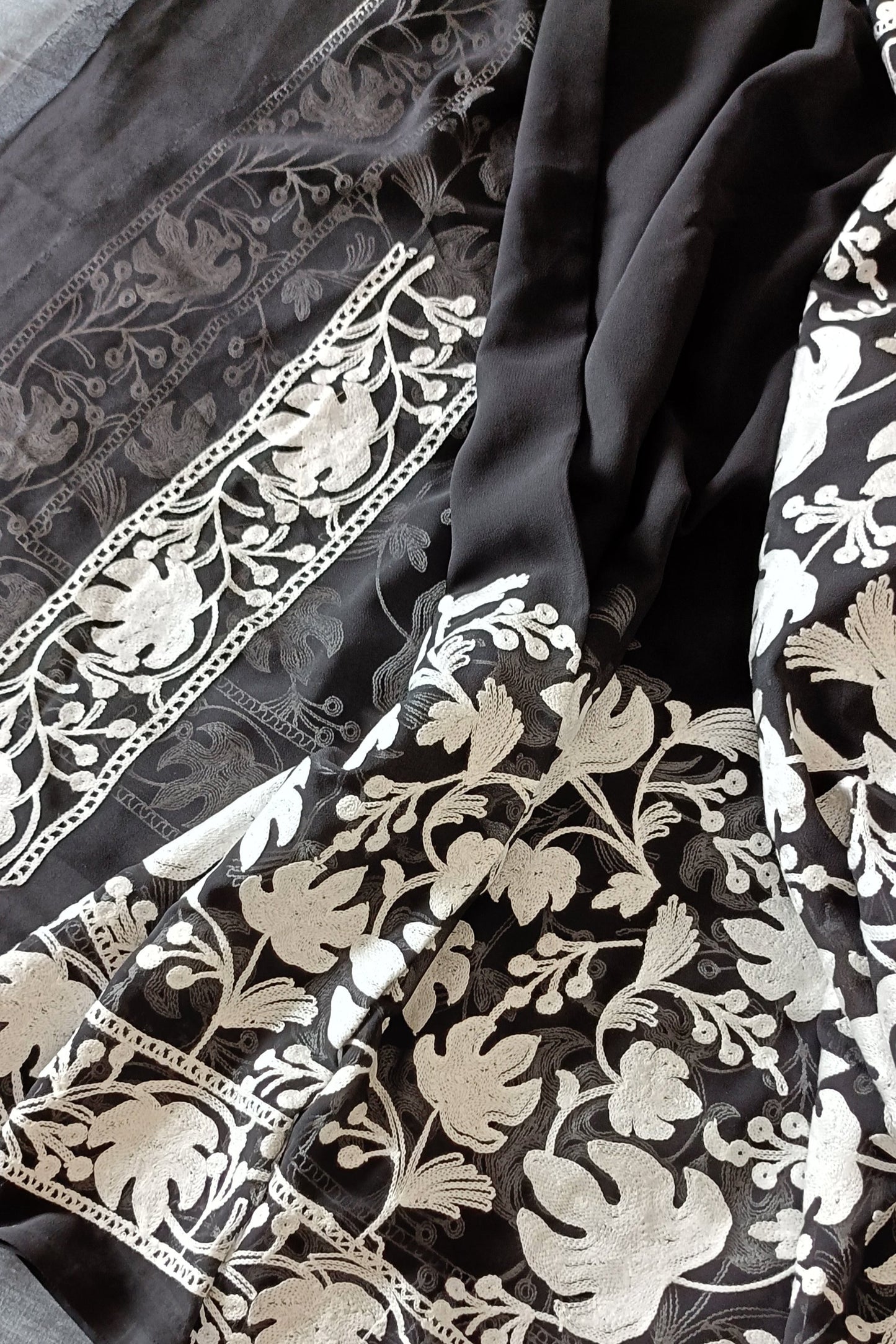 अंबरधूसर - Georgette Saree With Aari Embroidery - Saree | Tags: Georgette Embroidery